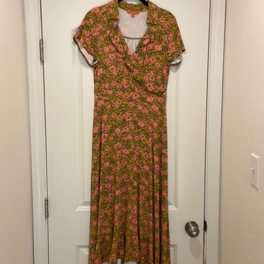 modCloth Retro floral printed jersey dress Size Medium